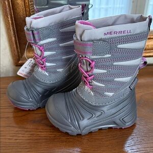 Merrell Gray/Berry little Kids' Snow Boots. Size 5 little kids.